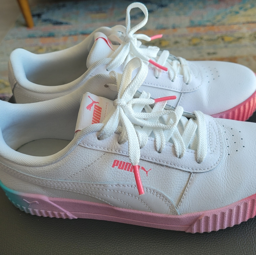 Puma Sneakers
